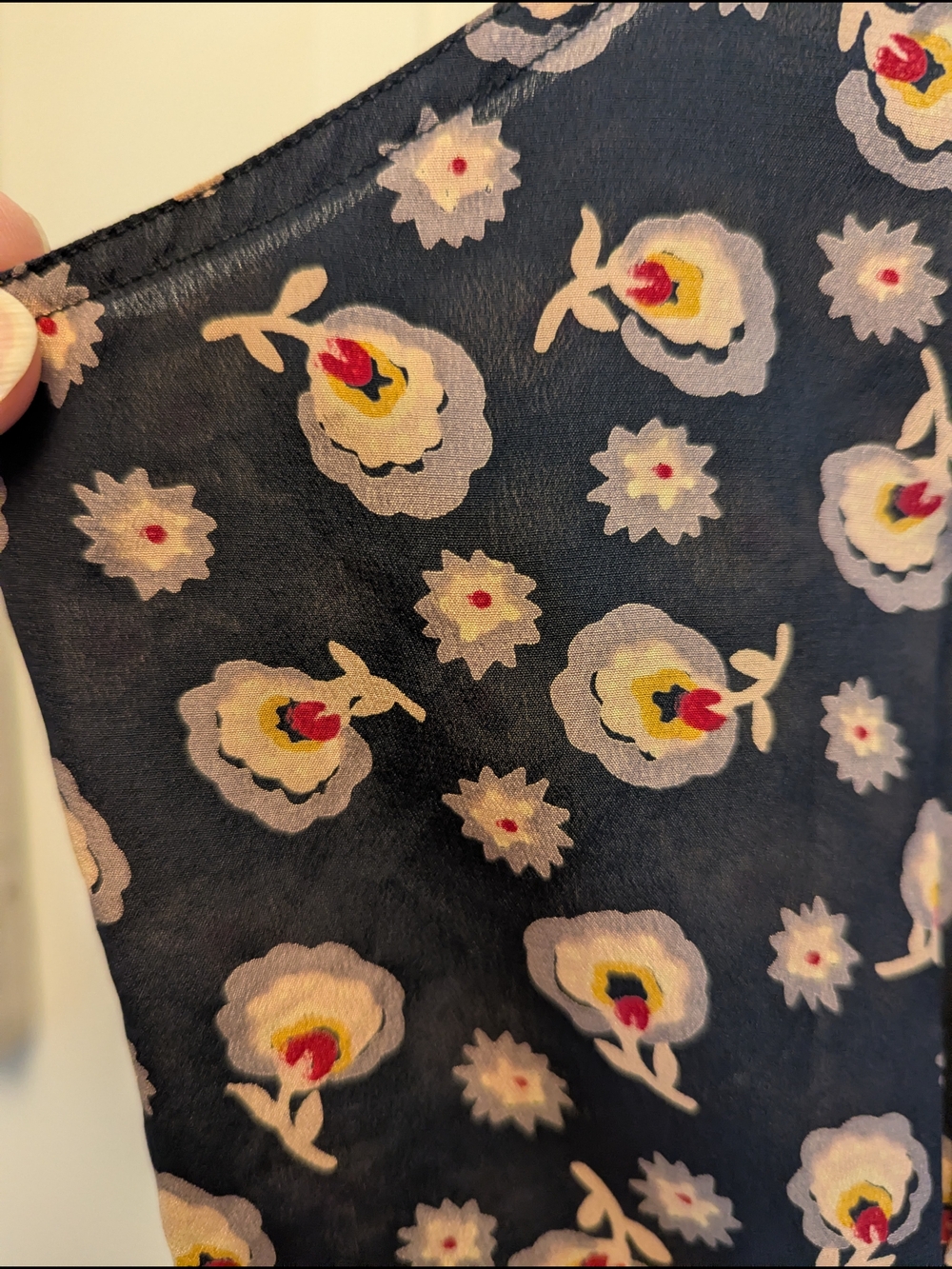 Anna And Frank Navy Silk Floral Sleeveless Button-Front Blouse - Picture 4 of 12